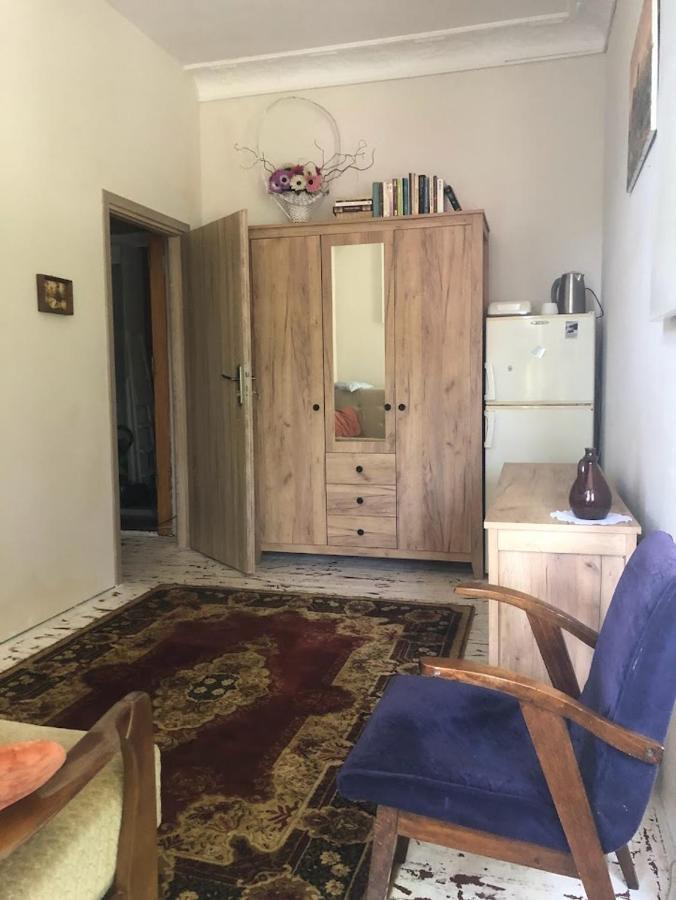 Dom Otwarty Apartment Jelenia Gora Bagian luar foto